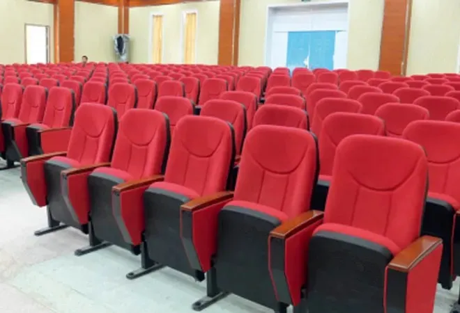 Flip Top Training Tables for Modern Flexible Learning Spaces