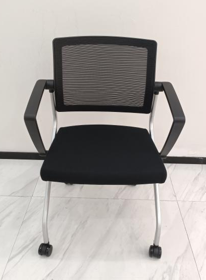 A Training Chair That Maximizes Practicality and Comfort
